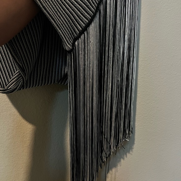 Rehab Lab Black & White Striped Sleeveless Bodycon Dress Size Large Tassels - Picture 8 of 10